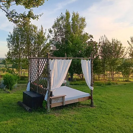 Bed & Breakfast Escale Zen En Quercy Montalzat